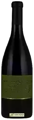 Wijnmakerij Davis Family Vineyards - Dutton Ranch Pinot Noir Wijnmakerij Davis Family Vineyards - Dutton Ranch Pinot Noir