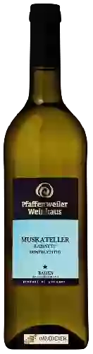 Wijnmakerij Pfaffenweiler Weinhaus - Muskateller Kabinett Feinfruchtig Wijnmakerij Pfaffenweiler Weinhaus - Muskateller Kabinett Feinfruchtig