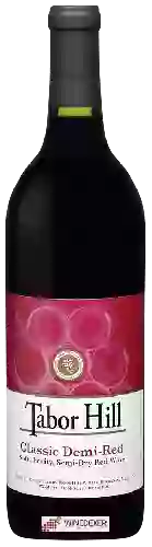 Wijnmakerij Tabor Hill - Classic Demi-Red