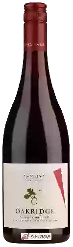 Bodega Oakridge - Over The Shoulder Pinot Noir