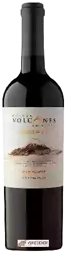 Bodega Volcanes - Reserva Carmen&egravere