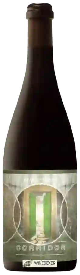 Weingut Authentique - The Corridor Pinot Noir Weingut Authentique - The Corridor Pinot Noir