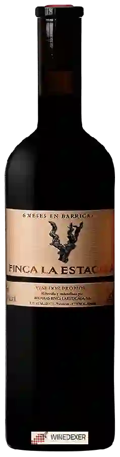Weingut Finca La Estacada - 6 Meses en Barrica