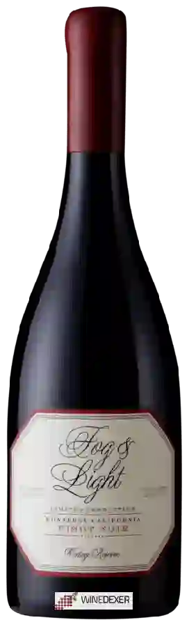 Weingut Fog & Light - Vintner's Reserve Pinot Noir Weingut Fog & Light - Vintner's Reserve Pinot Noir