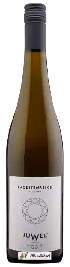 Weingut Juwel - Juliane Eller Weine - Facettenreich Riesling Weingut Juwel - Juliane Eller Weine - Facettenreich Riesling