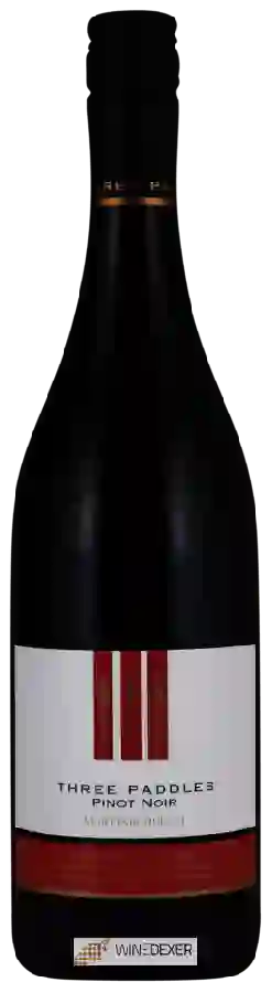 Weingut Nga Waka - Three Paddles Pinot Noir