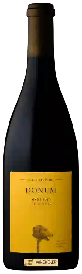 Weingut Donum - Three Hills Pinot Noir Weingut Donum - Three Hills Pinot Noir