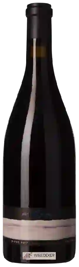 Weingut W.H. Smith - Marimar Estate Vineyard Pinot Noir Weingut W.H. Smith - Marimar Estate Vineyard Pinot Noir