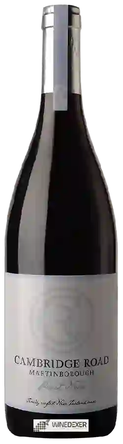 Winery Cambridge Road - Pinot Noir Winery Cambridge Road - Pinot Noir