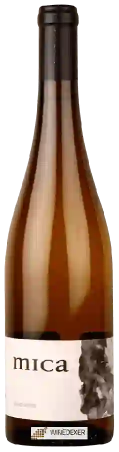 Winery Casa de Mouraz - Mica Vinho Verde Winery Casa de Mouraz - Mica Vinho Verde