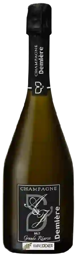 Winery Champagne Demière - Grande Réserve Brut Champagne Winery Champagne Demière - Grande Réserve Brut Champagne
