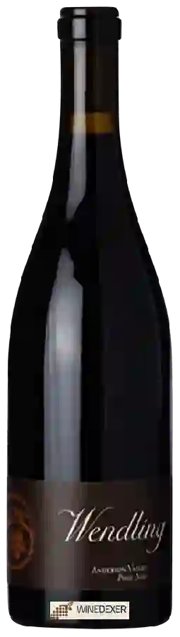 Winery Copain - Wendling Pinot Noir Winery Copain - Wendling Pinot Noir