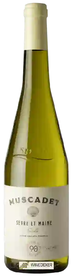 Winery 90+ Cellars - Lot 170 Muscadet Sèvre et Maine Sur Lie Winery 90+ Cellars - Lot 170 Muscadet Sèvre et Maine Sur Lie