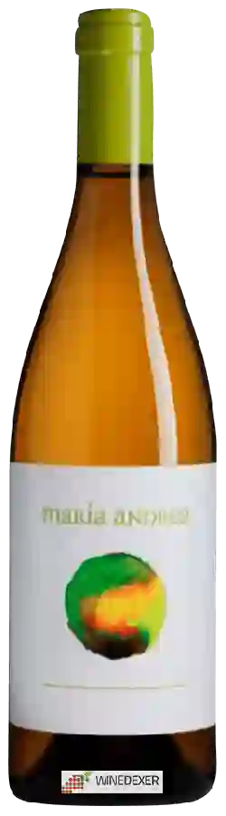 Winery Eduardo Peña - María Andrea Winery Eduardo Peña - María Andrea