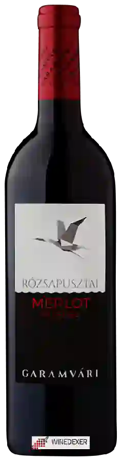 Winery Garamvári Szőlőbirtok - Rózsapusztai Merlot Félédes Winery Garamvári Szőlőbirtok - Rózsapusztai Merlot Félédes