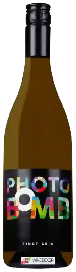 Winery Photobomb - Pinot Gris