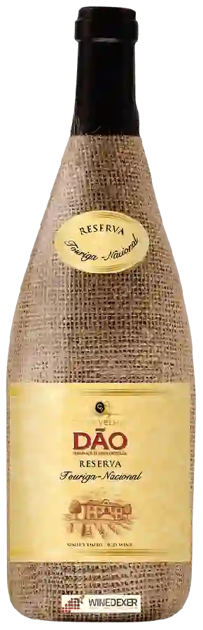 Caves Velhas - Reserva Touriga Nacional