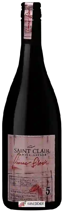 Winery Saint Clair - Pioneer Block 5 Bull Block Pinot Noir Winery Saint Clair - Pioneer Block 5 Bull Block Pinot Noir