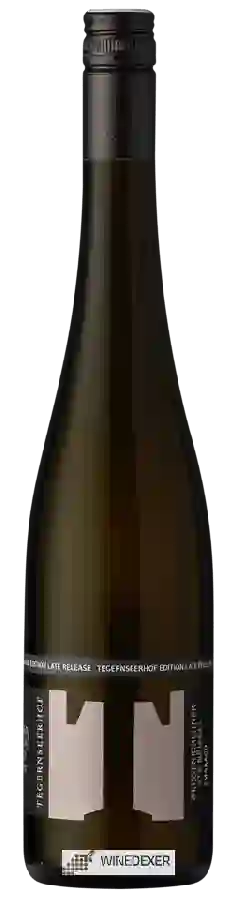 Winery Tegernseerhof - Weissenkirchner Steinriegel Grüner Veltliner Smaragd Winery Tegernseerhof - Weissenkirchner Steinriegel Grüner Veltliner Smaragd