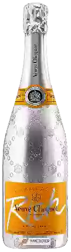 Winery Veuve Clicquot - Rich Champagne
