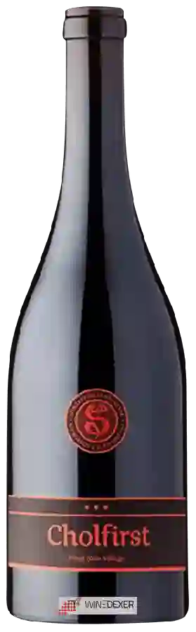 Winery Winzerkeller Strasser - Cholfirst Pinot Noir Village Winery Winzerkeller Strasser - Cholfirst Pinot Noir Village
