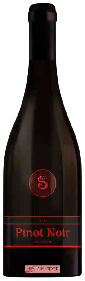 Winery Winzerkeller Strasser - Pinot Noir Winery Winzerkeller Strasser - Pinot Noir